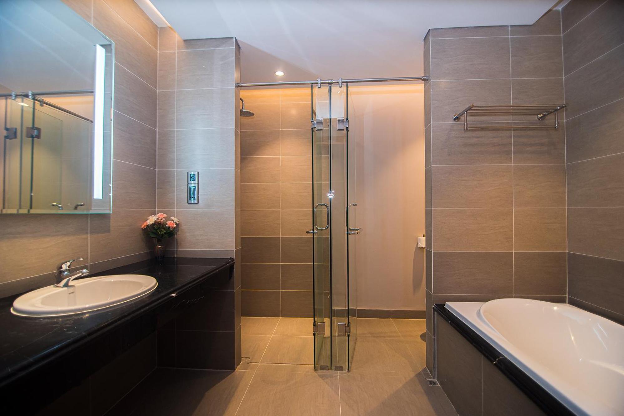 Luxury Apt Opposite Mykhe Beach ดานัง ภายนอก รูปภาพ